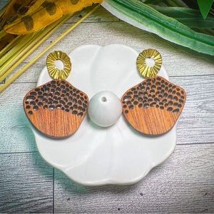 Sandstone Wooden Earrings Sophisticated Gold Collection